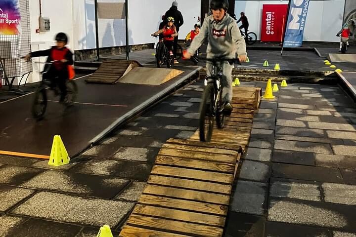 cantal tour sport patrimoine velo automne