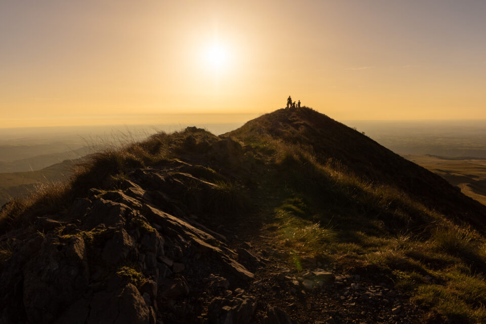 Coucher de soleil lors d'une randonnée au Puy Violent dans le Cantal
