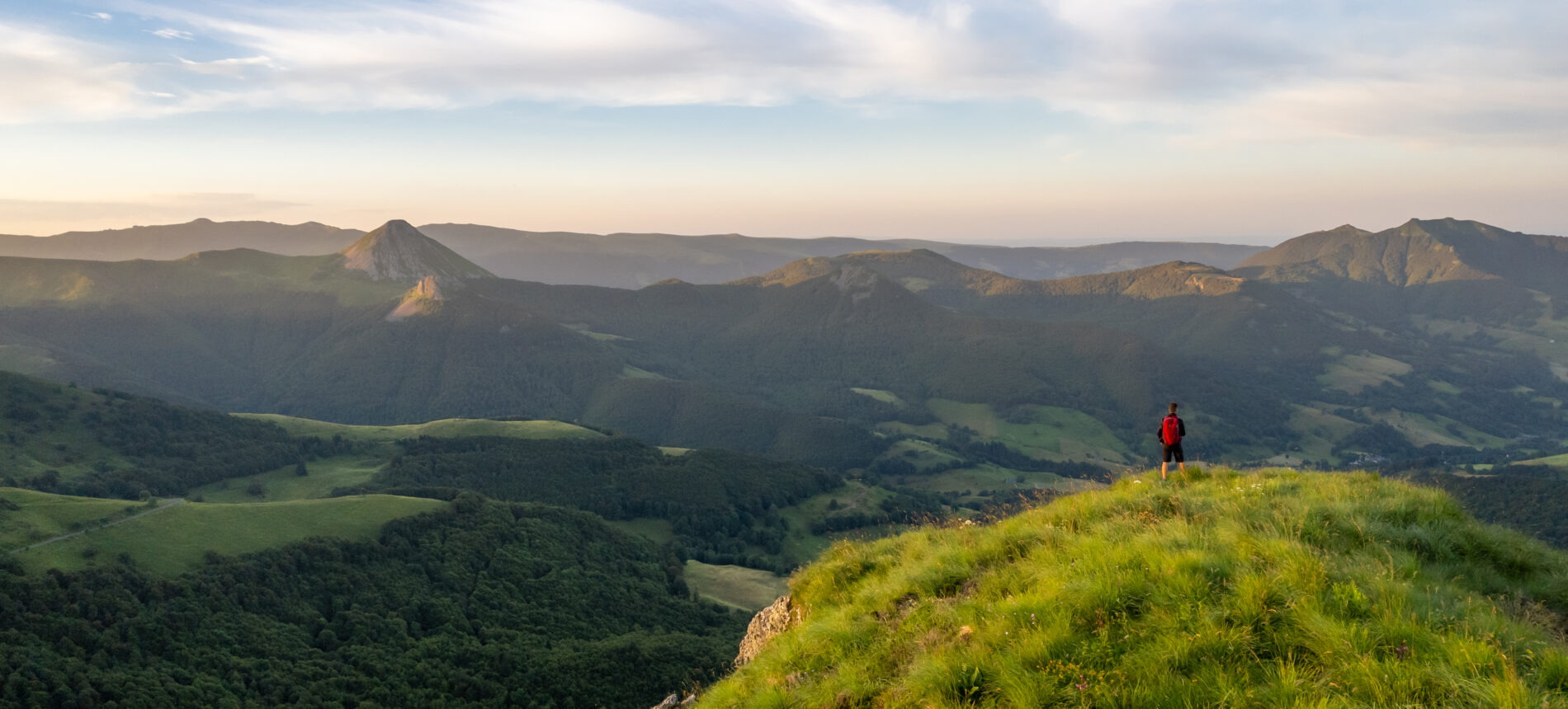 Lever de soleil sur les Monts du Cantal