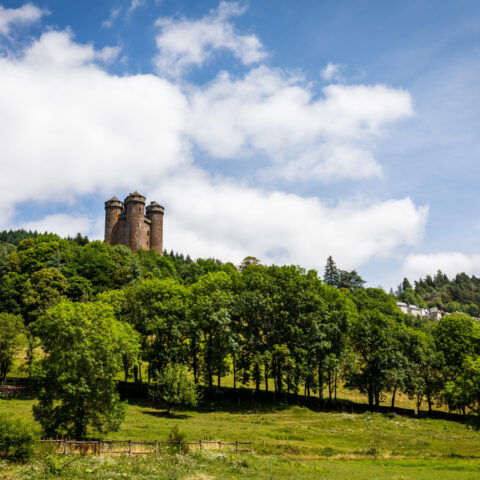 Le Château d'Anjony à Tournemire, un des "Plus Beaux Villages de France"