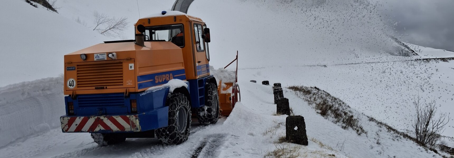 Opérations de déneigement pour l'ouverture du Pas de Peyrol 2026
