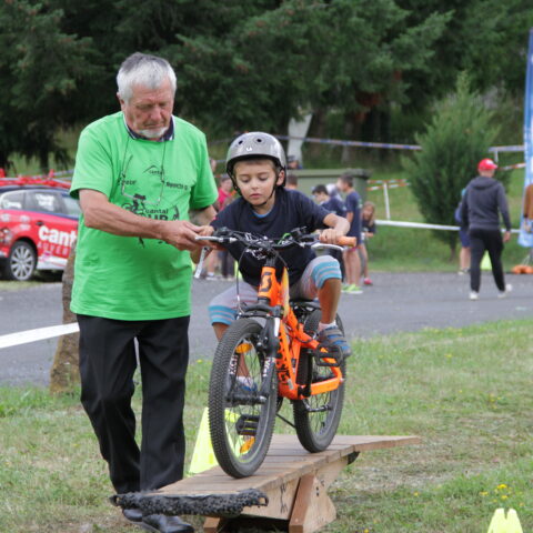 Cantal Tour Sport été vélo